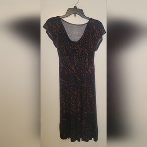 Liz Lange Maternity stretchy, patterned dress Size XS- Maternity